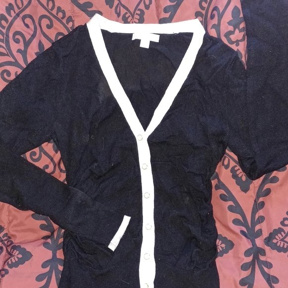 Like new New York & Company long sleeve cardigan size xs - Picture 2 of 6